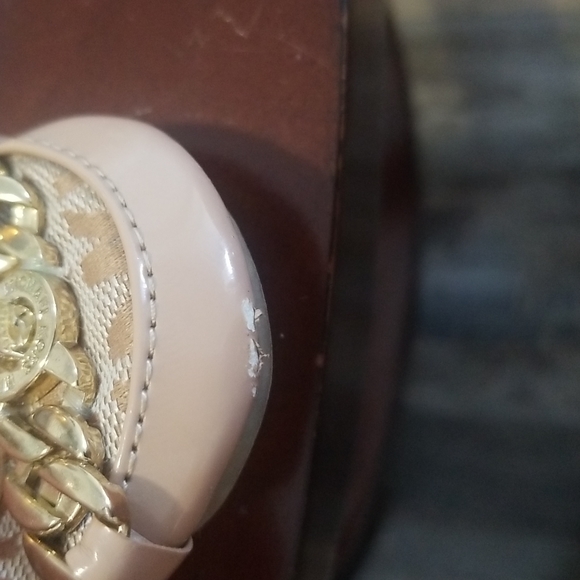 Michael kors baby shoes, us size 2 - Picture 5 of 5